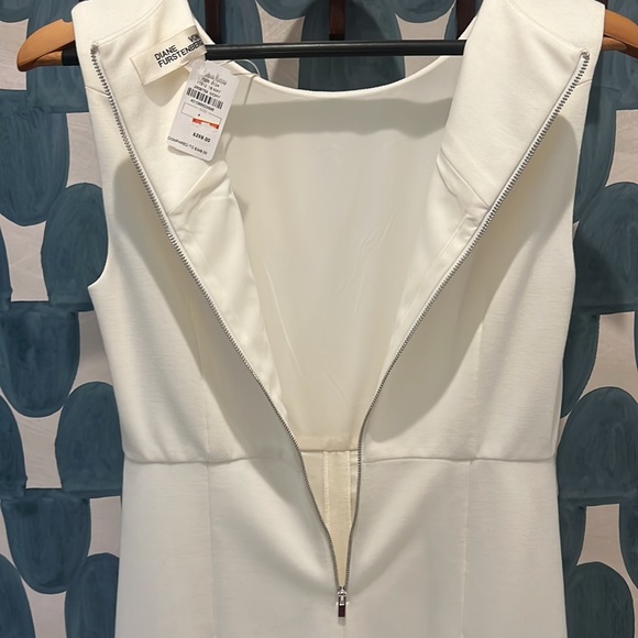 Diane von Furstenberg DVF white Carrie sheath dress. Size 4. NWT. Never worn. - Picture 3 of 4